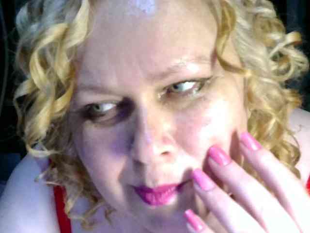 CharleeKendall webcam