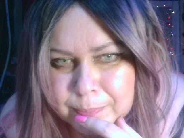 CharleeKendall webcam