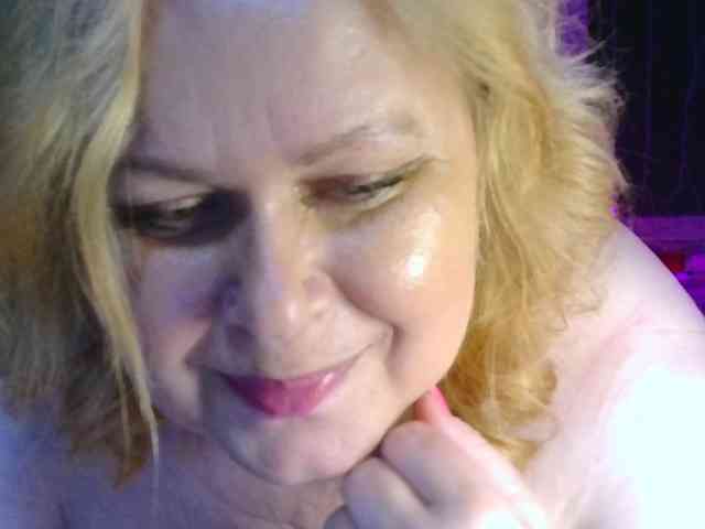 CharleeKendall webcam
