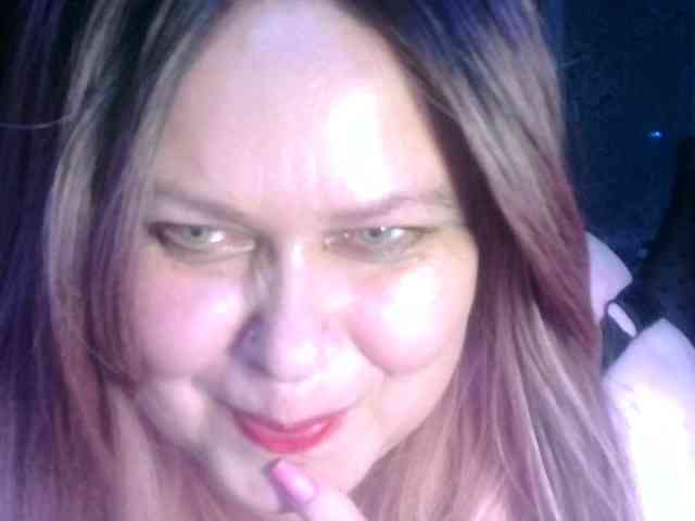 CharleeKendall webcam
