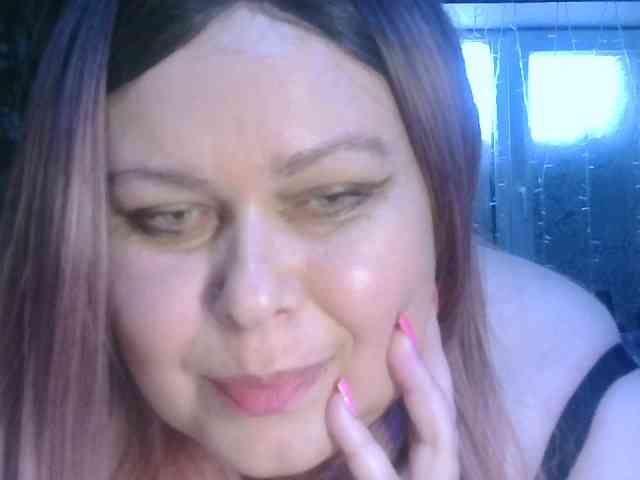 CharleeKendall webcam