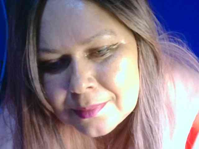 CharleeKendall webcam