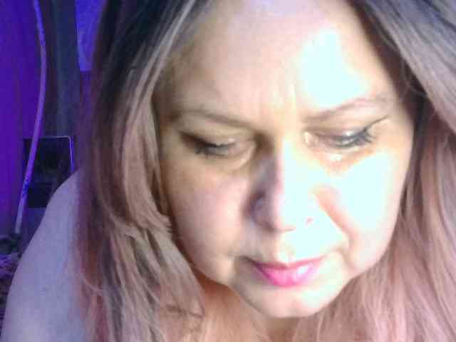 CharleeKendall webcam