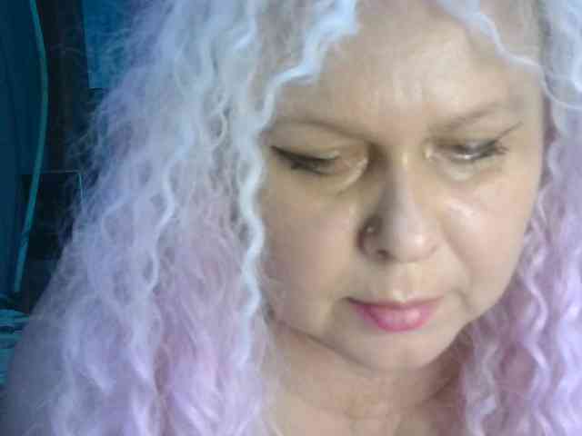 CharleeKendall webcam