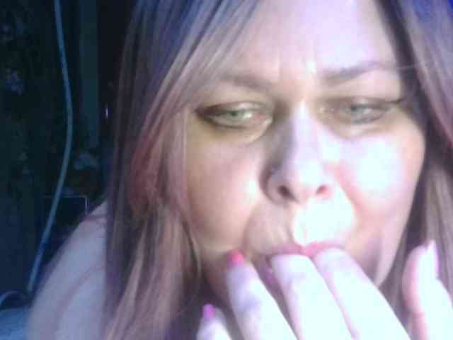 CharleeKendall webcam