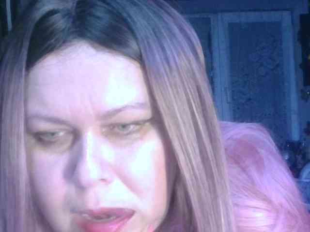 CharleeKendall webcam