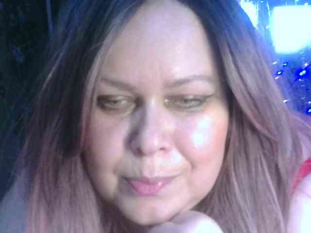 CharleeKendall webcam