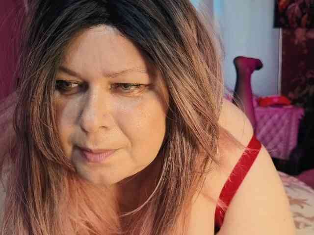 CharleeKendall webcam