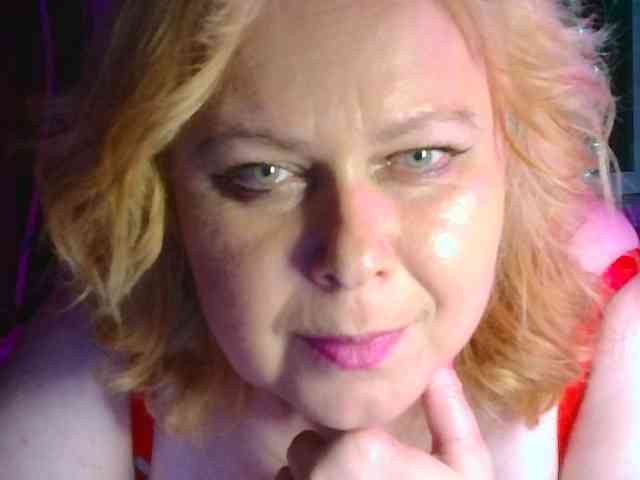 CharleeKendall webcam