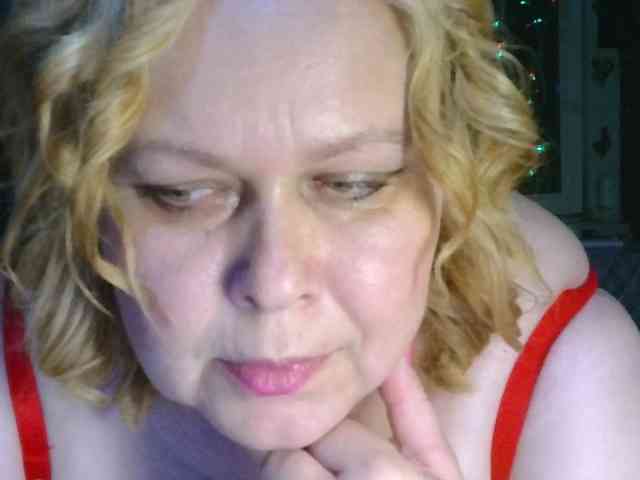 CharleeKendall webcam