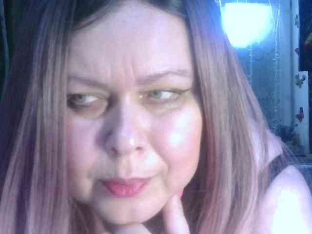 CharleeKendall webcam