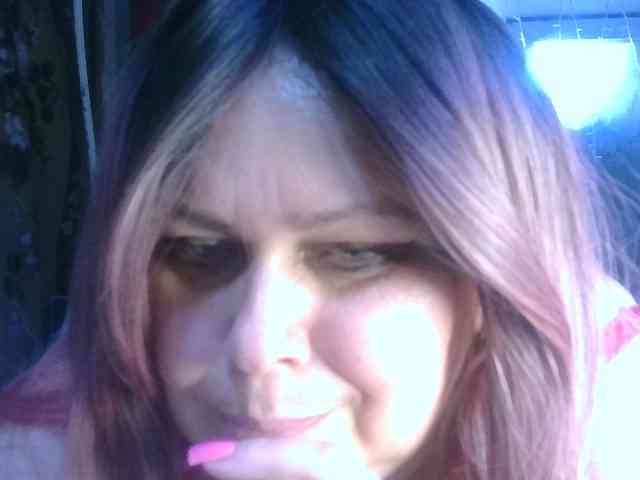 CharleeKendall webcam