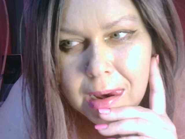 CharleeKendall webcam