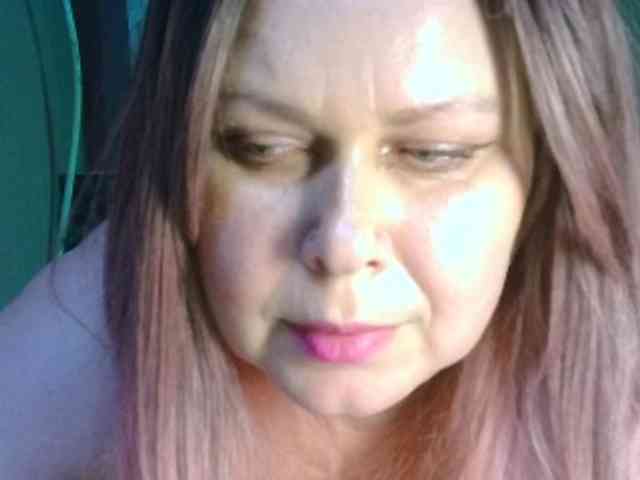 CharleeKendall webcam