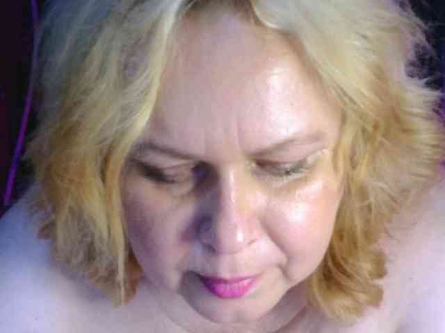 CharleeKendall webcam