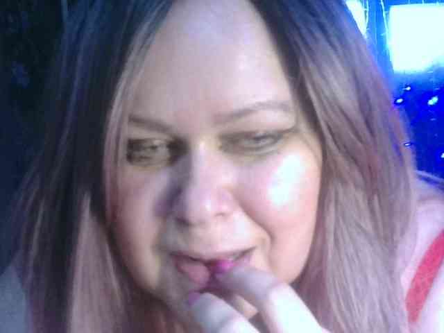 CharleeKendall webcam