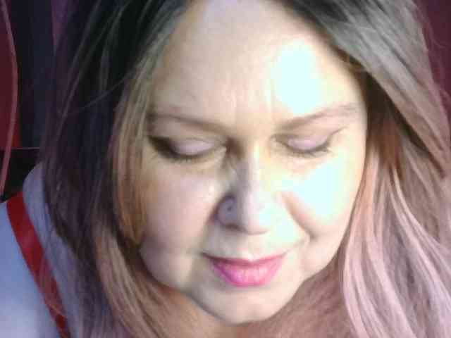 CharleeKendall webcam
