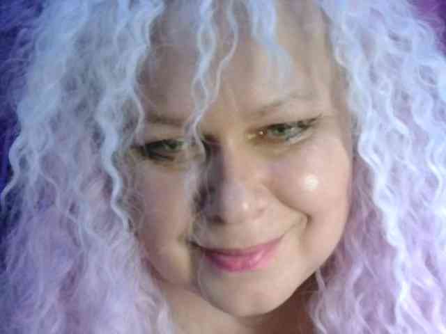 CharleeKendall webcam