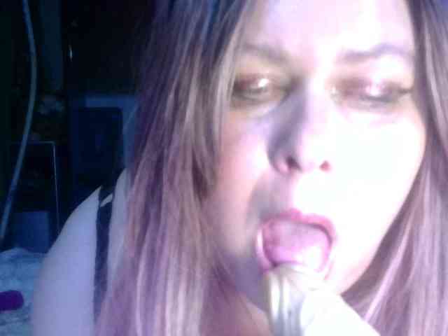 CharleeKendall webcam