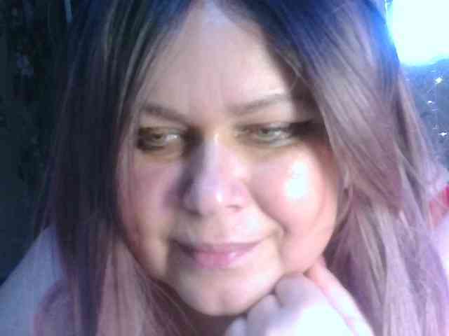 CharleeKendall webcam