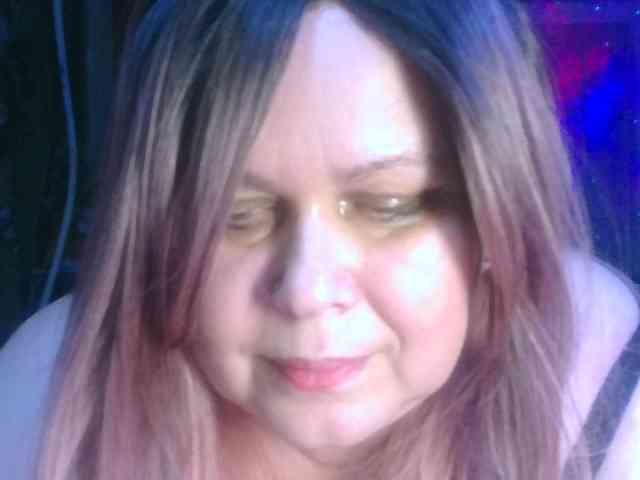 CharleeKendall webcam