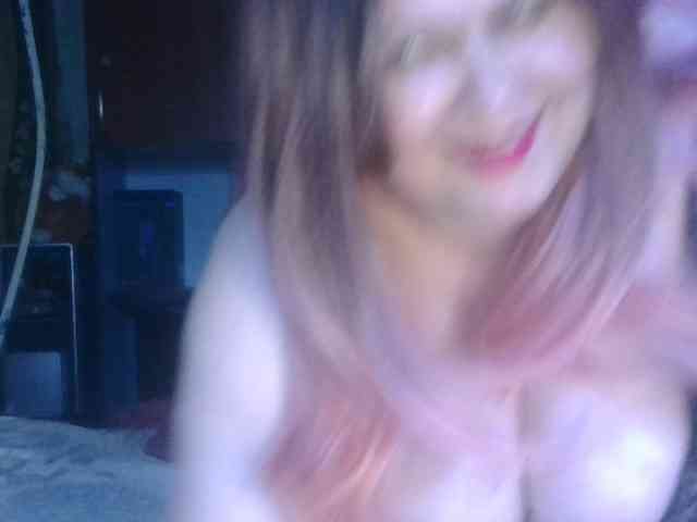 CharleeKendall webcam