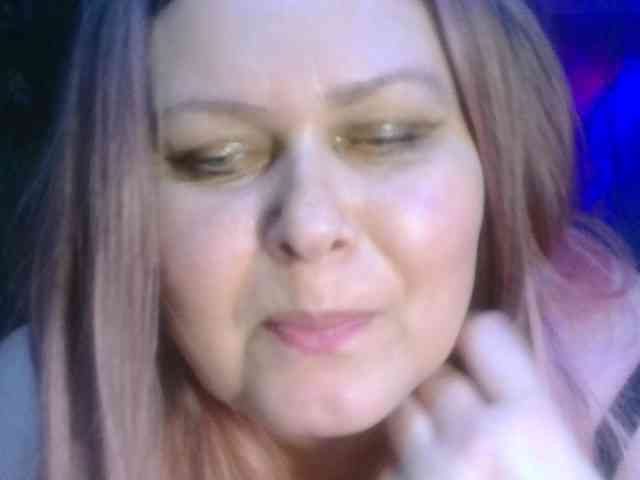 CharleeKendall webcam