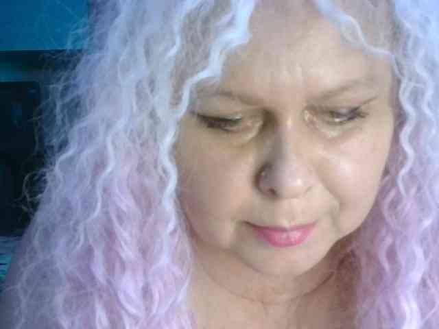 CharleeKendall webcam