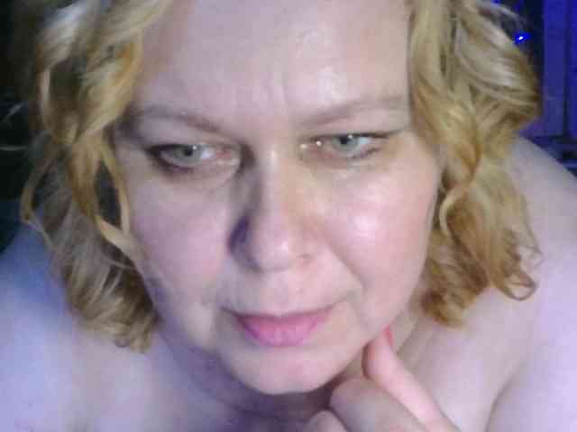 CharleeKendall webcam