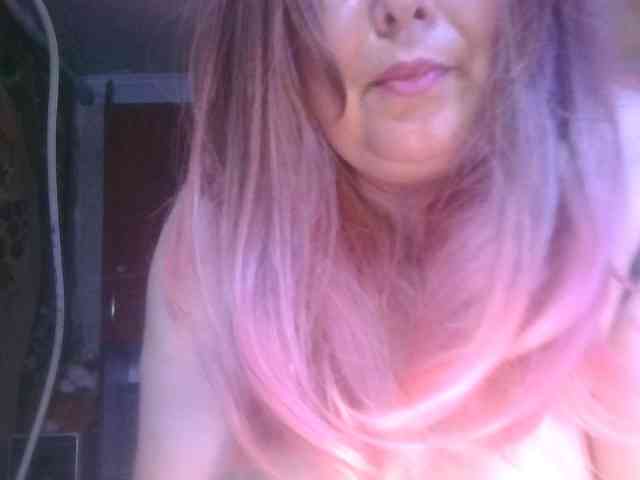 CharleeKendall webcam