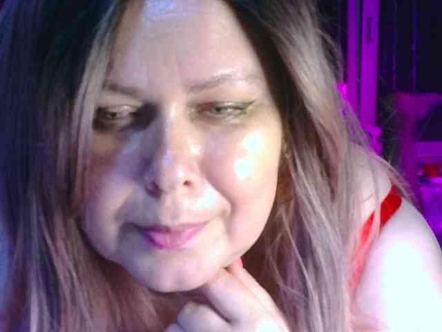 CharleeKendall webcam
