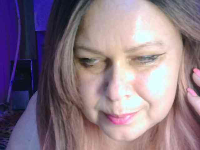 CharleeKendall webcam
