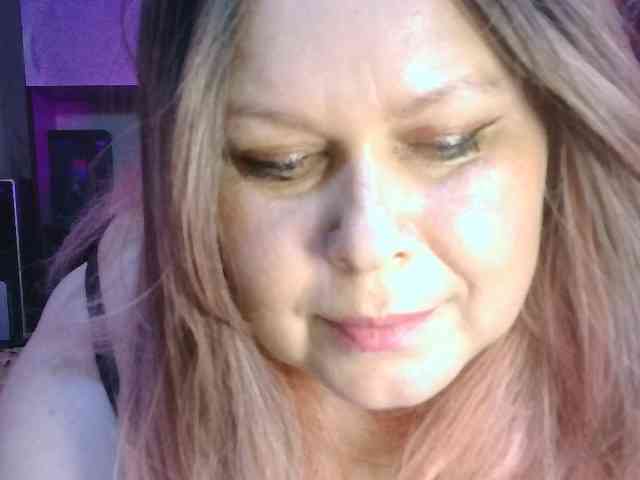 CharleeKendall webcam
