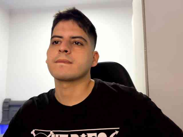 EthanGrey-15's Sexcam