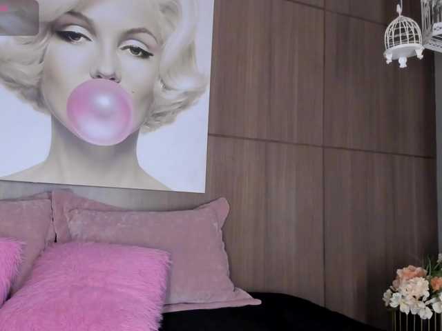 saraycollins live cam on BongaCams