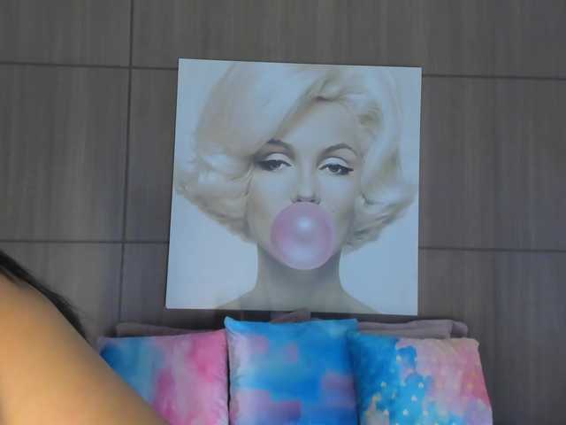 SarayCollins webcam