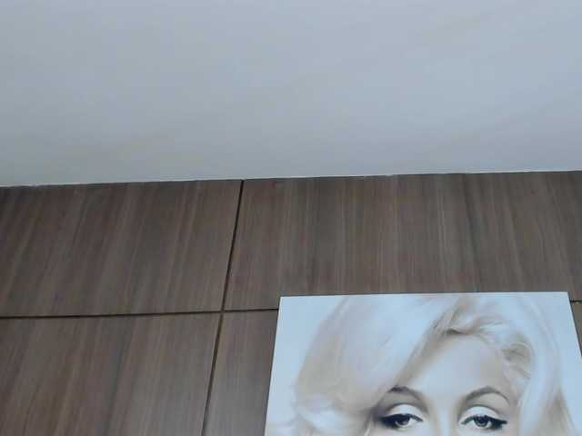 saraycollins live cam on BongaCams