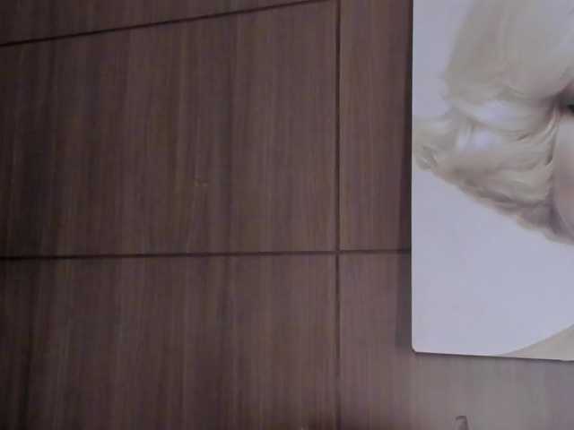 SarayCollins webcam