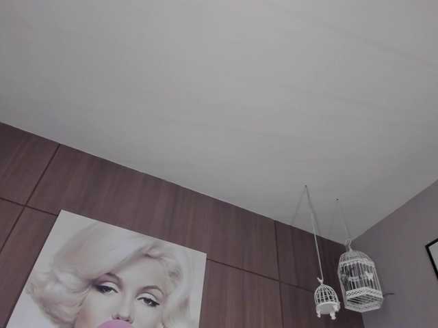 saraycollins live cam on BongaCams
