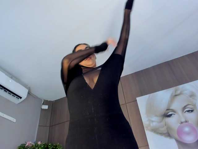 SarayCollins webcam