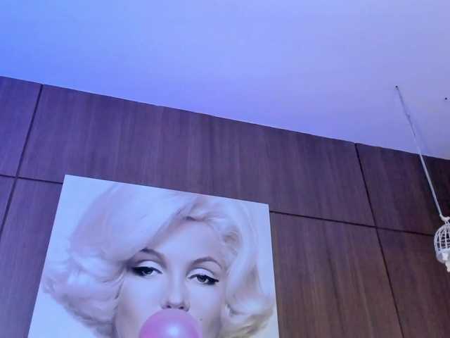 saraycollins live cam on BongaCams