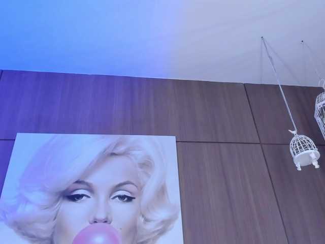 saraycollins live cam on BongaCams