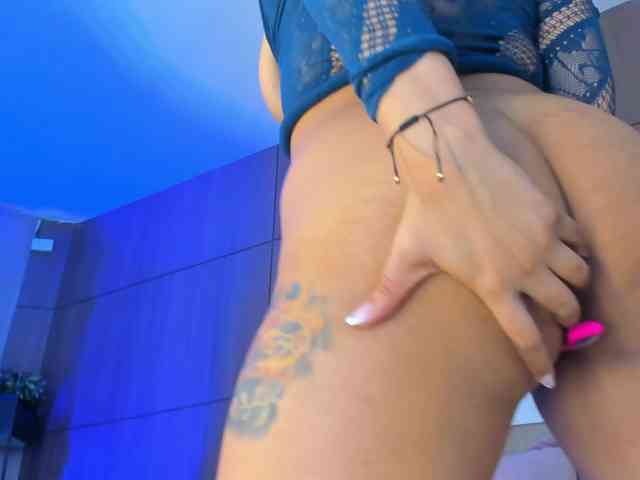 SarayCollins webcam