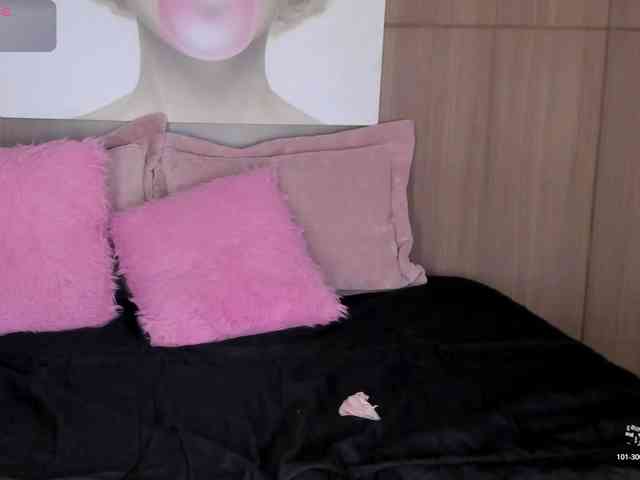 SarayCollins webcam