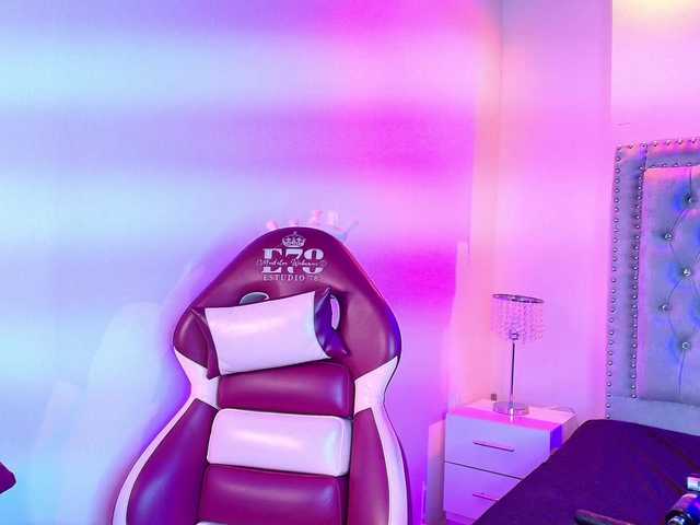 Lia-adams live cam on BongaCams