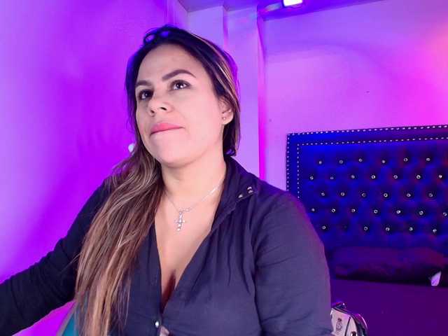 Lia-adams live webcam show