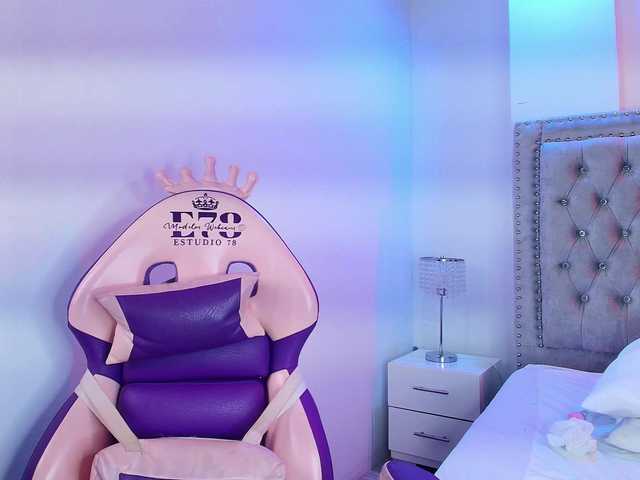 Lia-adams live cam on BongaCams