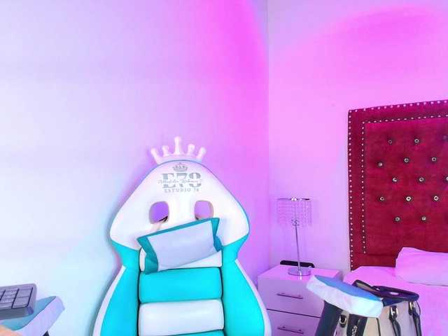 Lia-adams live cam on BongaCams