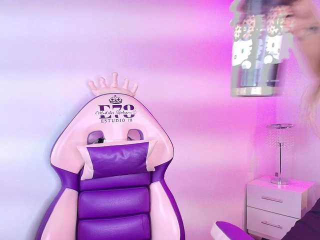 Lia-adams live cam on BongaCams