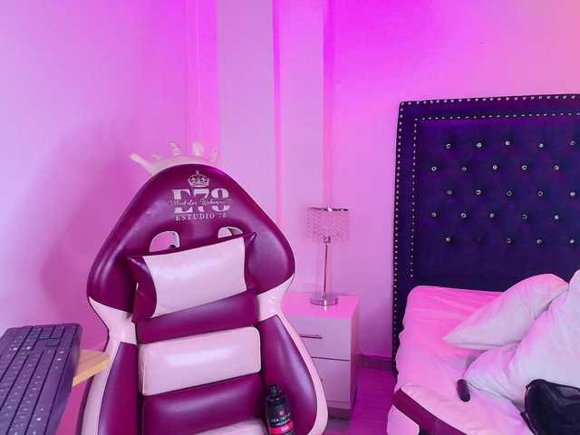 Lia-adams live cam on BongaCams